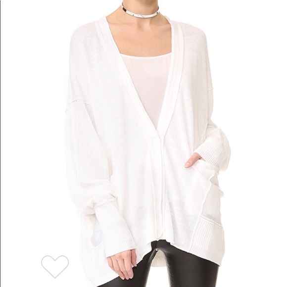 $128 FREE PEOPLE White DAYS LIKE THIS Oversized Cardigan Shrug Batwing Sweater M - Picture 3 of 15